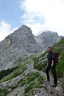 Als psychologischer Coach und Tiroler Bergwanderführerin begleite ich Sie am Berg
